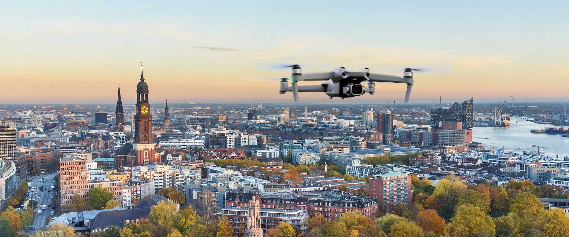 Drohnenaufnahme Hamburg aus der Luft